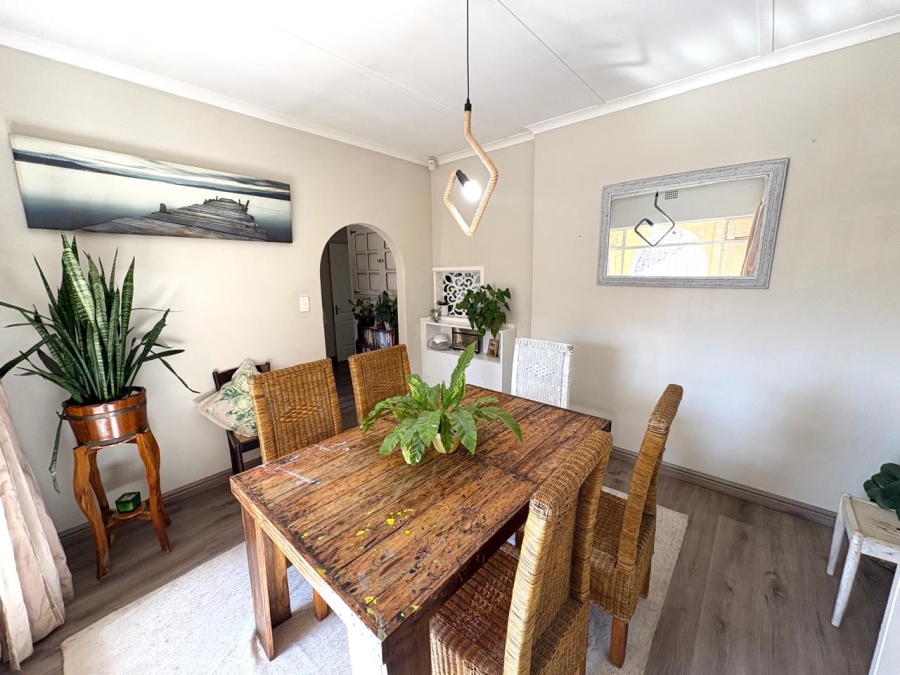 To Let 5 Bedroom Property for Rent in Merriespruit Free State